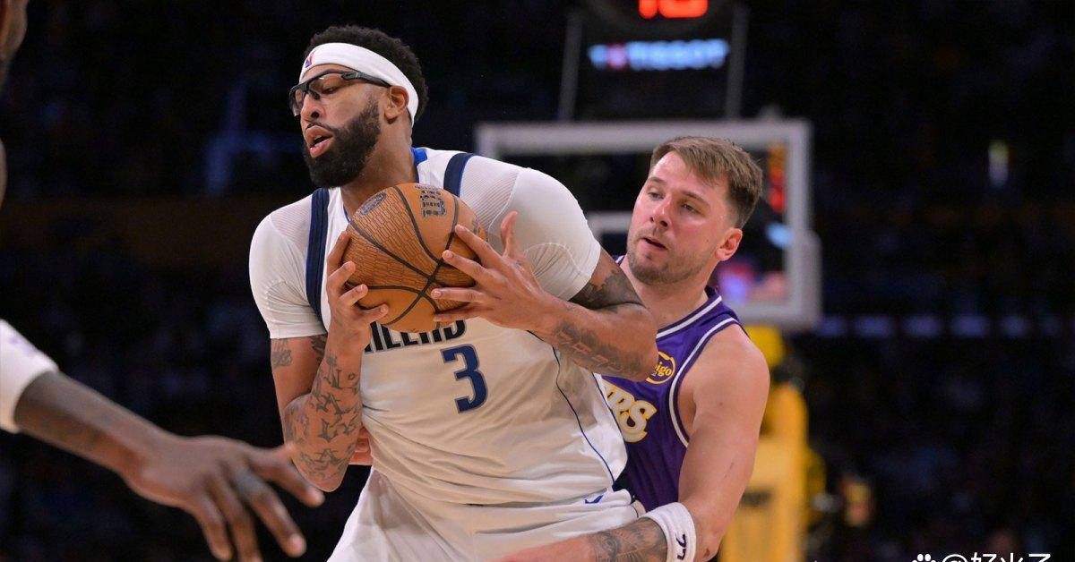 今晚英超传出新动向;达拉斯独行侠造点机会;管理层表态:信心回归;身体对抗强度拉满的简单介绍 今晚英超传出新动向;达拉斯独行侠造点机会;管理层表态:信心回归;身体对抗强度拉满的简单介绍