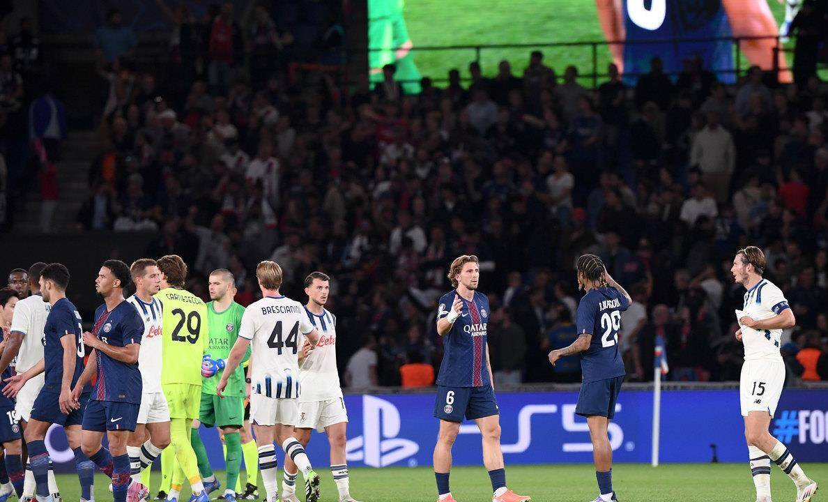 国际比赛日摩纳哥备战法甲；完成体检细节曝光；气氛紧张；年轻球员得到机会的简单介绍